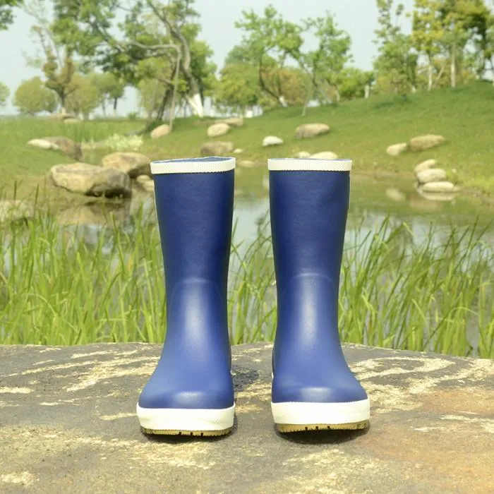 Women's mid calf anti-slip rain boots natural rubber rain boots