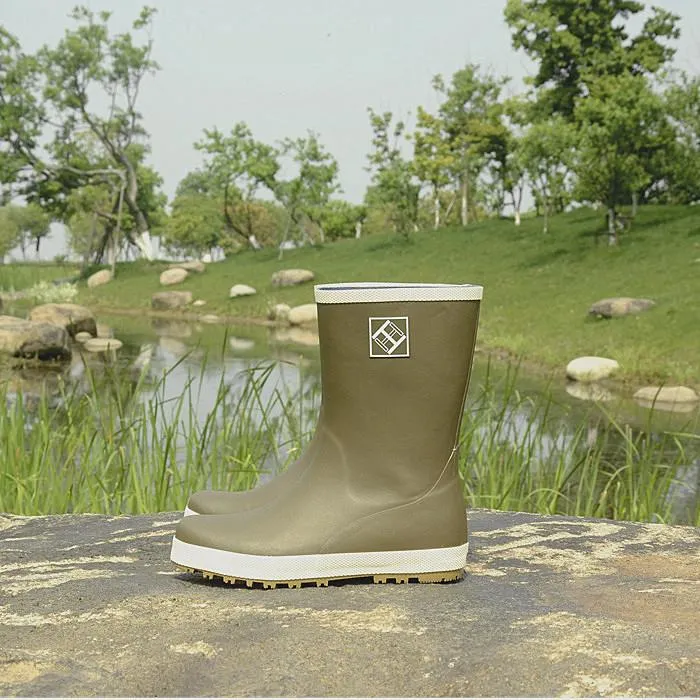 Women's mid calf anti-slip rain boots natural rubber rain boots